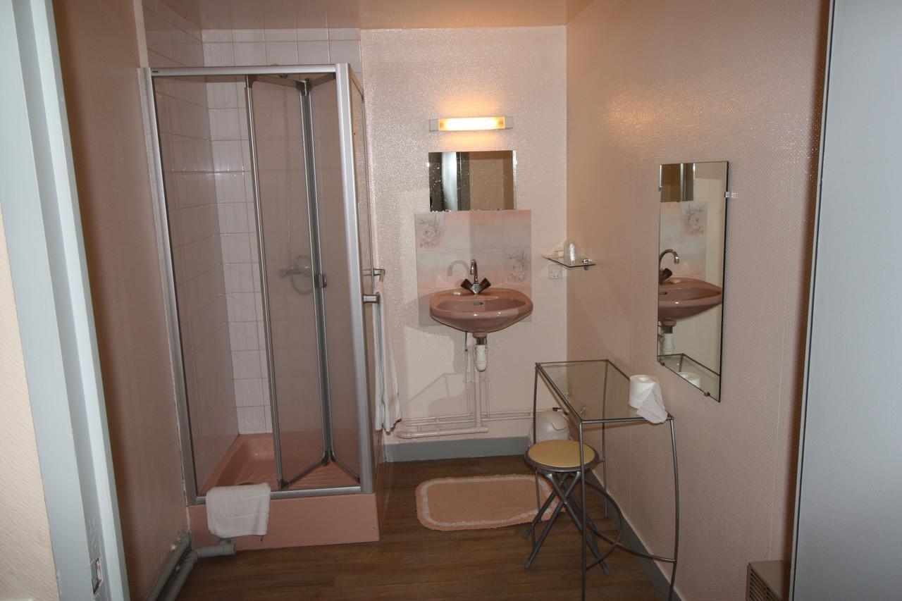 Hotel Les Deux Sapins Cailly-sur-Eure Værelse billede