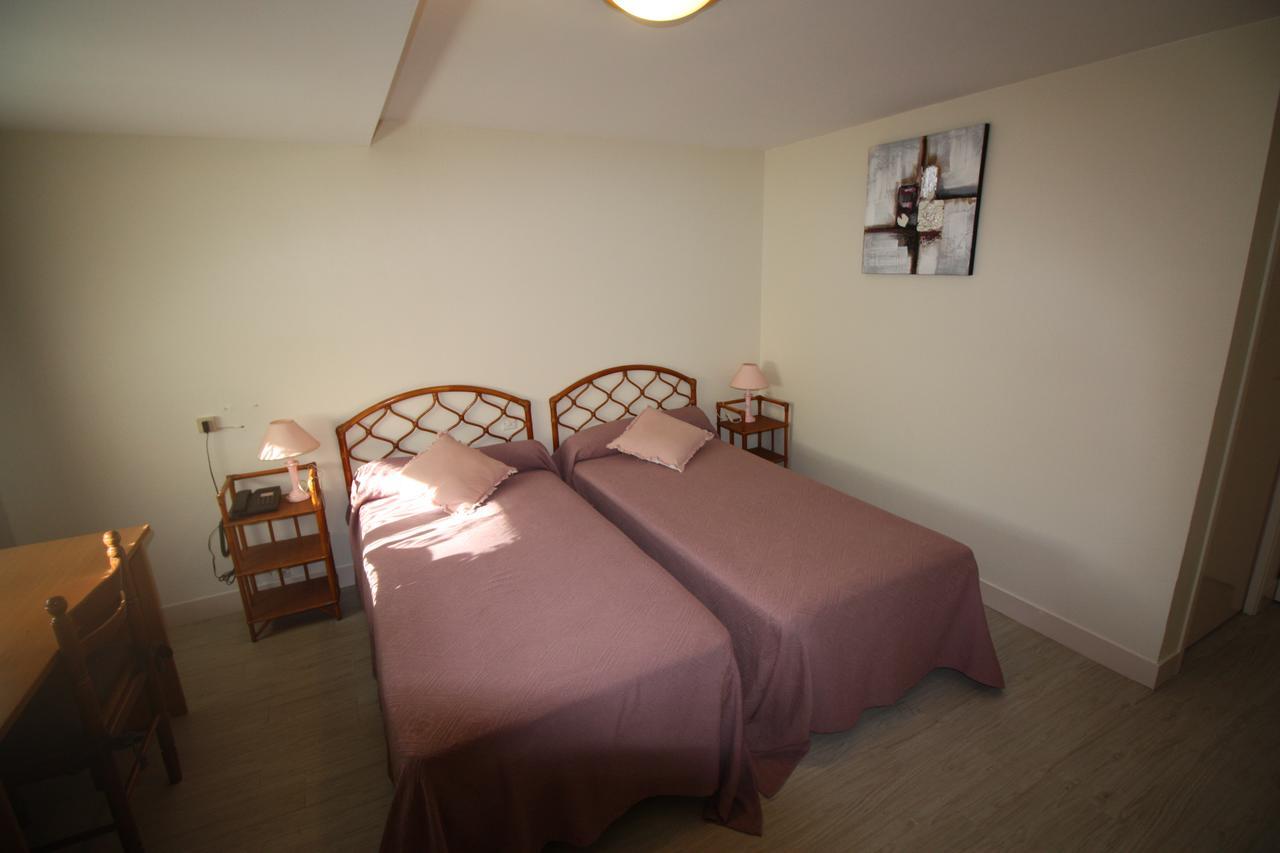 Hotel Les Deux Sapins Cailly-sur-Eure Eksteriør billede